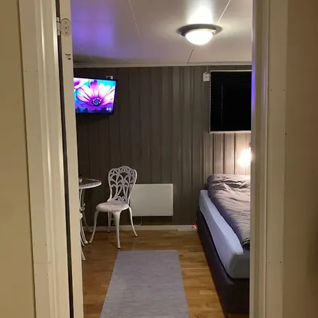 Cozy & Private In The Middle Of Lofoten Apartment Leknes